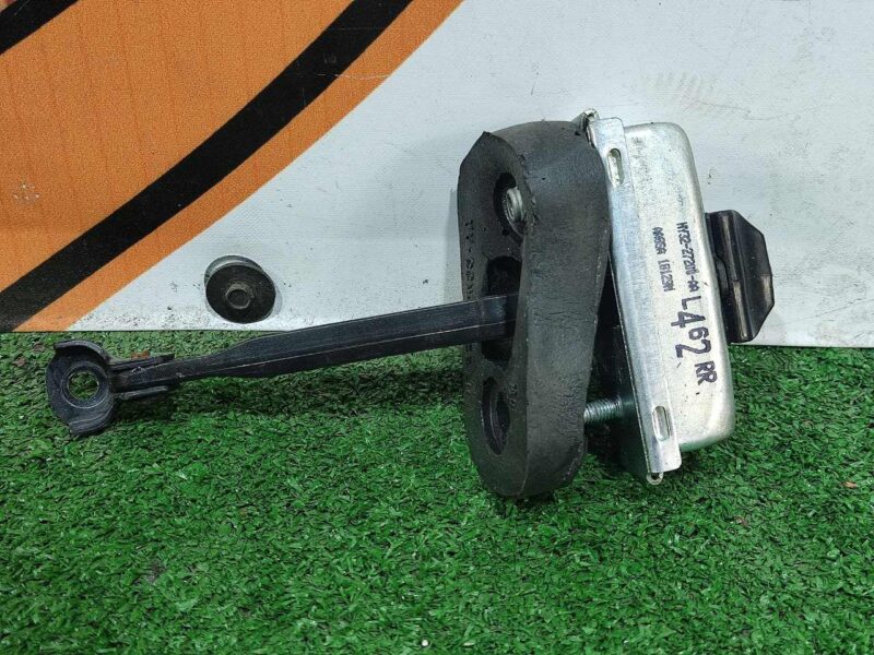 LR080291 Rear door stop Land Rover Discovery 5 L462 (2017-) used cost 23 € in stock 8 pcs.