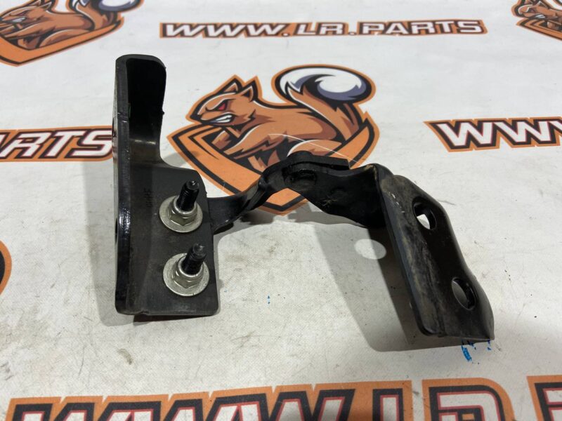 LR080293 Trunk lid hinge right Land Rover Discovery 5 L462 (2017-) used cost 35 € in stock 1 pcs.