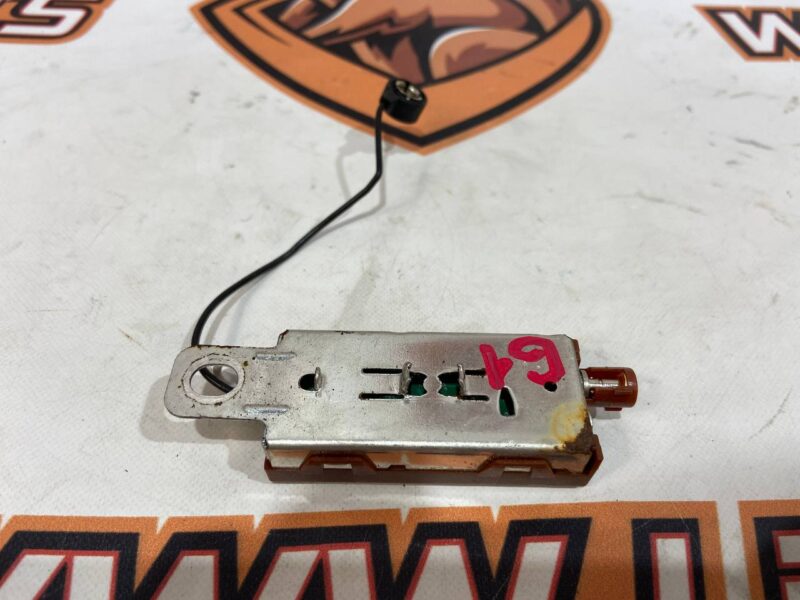 LR081473 Range Rover Sport L494 antenna Amplifier (2014-2022) Used cost 15 € in stock 3 pcs.
