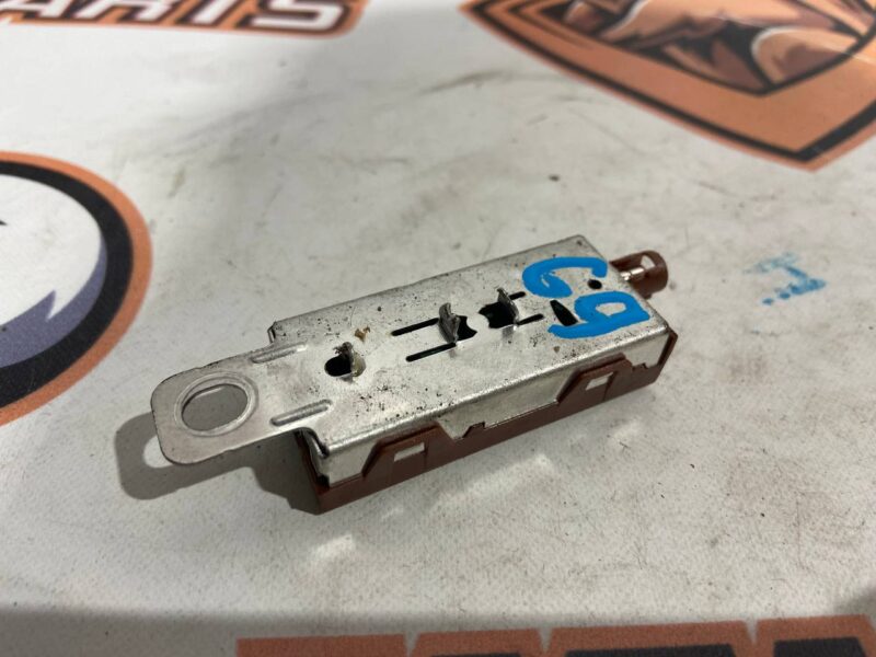 LR081473 Range Rover Sport L494 antenna Amplifier (2014-2022) Used cost 15 € in stock 3 pcs.