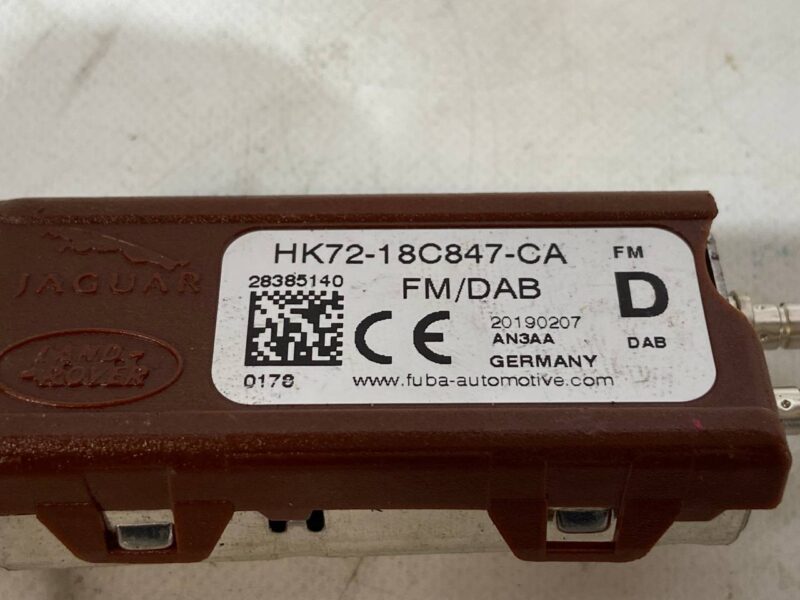 LR081481 Antenna Amplifier Land Rover Discovery Sport L550 (2015-) Used cost 40 € in stock 1 pcs.
