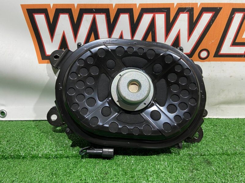 LR081486 Subwoofer speaker Land Rover Discovery 5 L462 (2017-) Used cost 60 € in stock 1 pcs.