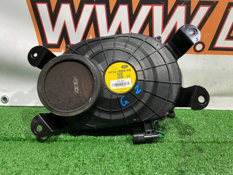 LR081486 Subwoofer speaker Land Rover Discovery 5 L462 (2017-) Used cost 60 € in stock 1 pcs.