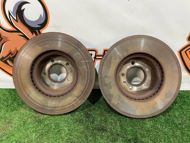 LR081594 Front Brake Disc (350x35) Land Rover Discovery 5 L462 (2017-) Used cost 25 € in stock 13 pcs.
