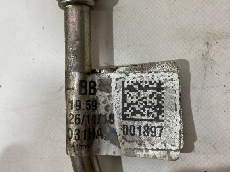 LR081639 Used oil pipe Land Rover Discovery 5 L462 (2017-) cost 27,08 € in stock 2 pcs.