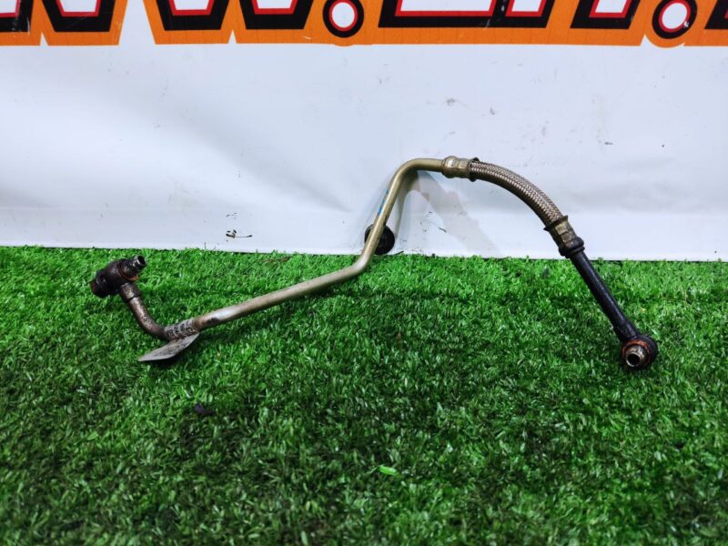 LR081640 Range Rover Velar L560 Oil Supply Pipeline (2018-) Used - Image 12