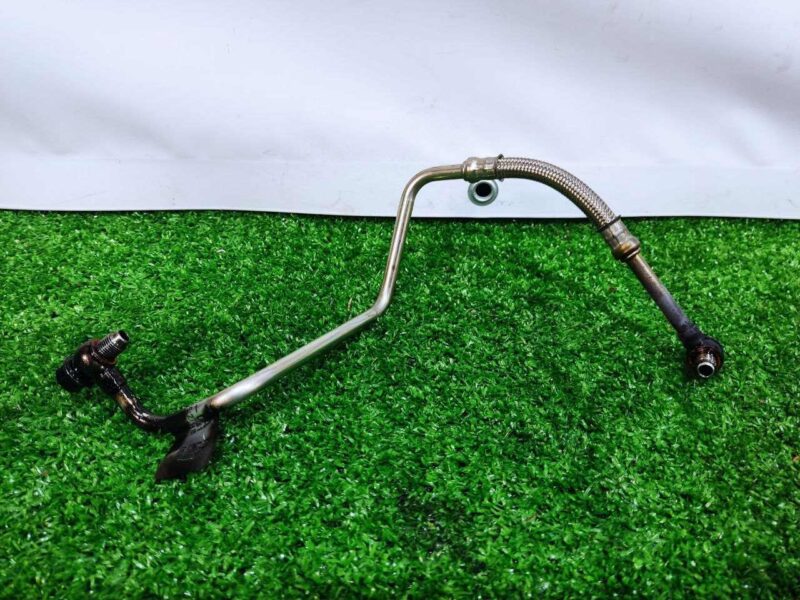 LR081640 Range Rover Velar L560 Oil Supply Pipeline (2018-) Used cost 20 € in stock 3 pcs.