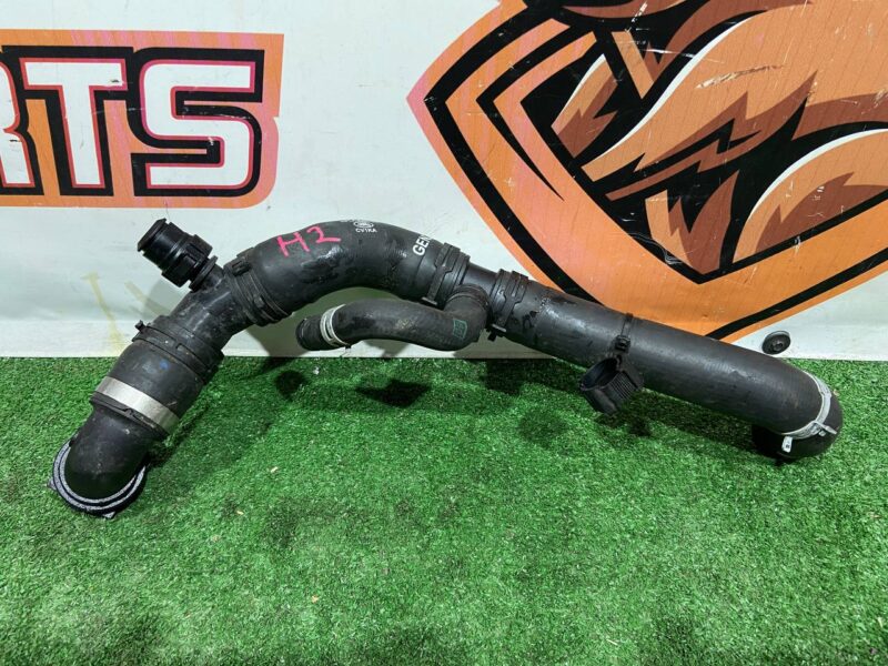LR081663 Cooling pipe 3.0TD Range Rover Sport L494 (2014-2022) Used cost 40 € in stock 8 pcs.