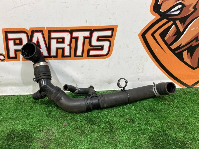 LR081663 Cooling pipe 3.0TD Range Rover Sport L494 (2014-2022) Used cost 40 € in stock 8 pcs.