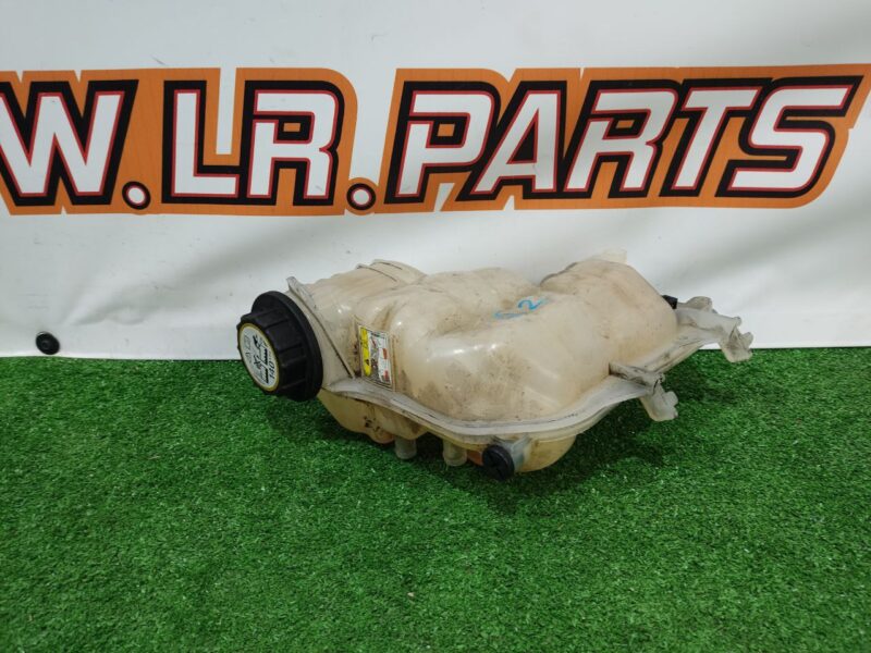 LR081667 Expansion tank 2.0IE 2.0D 3.0IE 3.0D Land Rover Discovery 5 Used cost 66,6 € in stock 4 pcs.