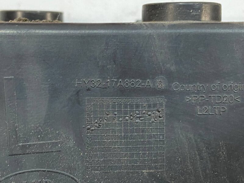 LR082100 Trunk Lock Control unit Right left LAND ROVER DISCOVERY 5 (L462) Used cost 48 € in stock 3 pcs.