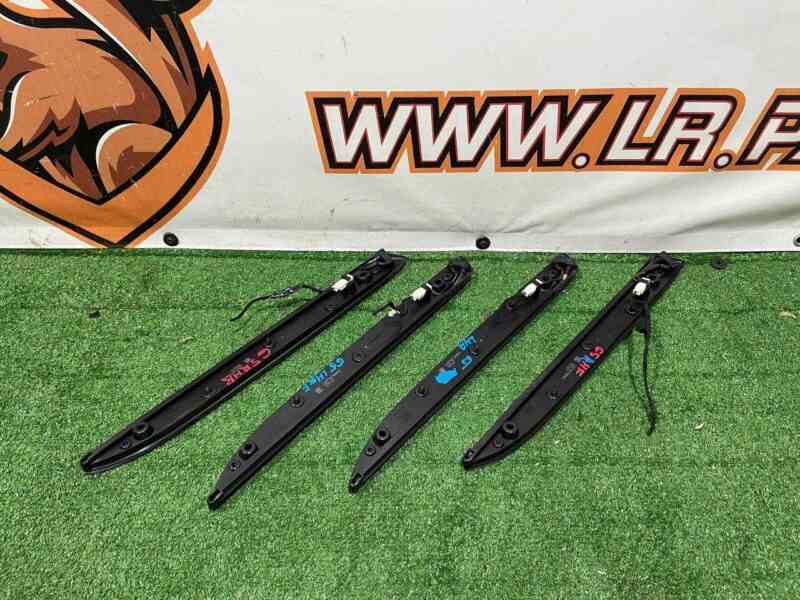 LR082414 Door card molding kit Land Rover Discovery 5 L462 (2017-) used cost 40 € in stock 1 pcs.