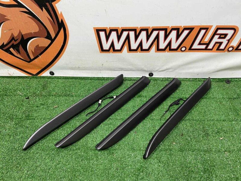 LR082414 Door card molding kit Land Rover Discovery 5 L462 (2017-) used cost 40 € in stock 1 pcs.