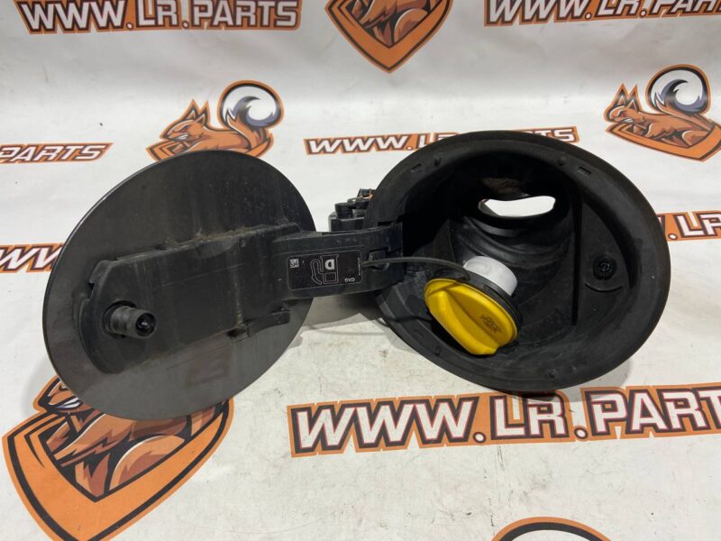 LR082816 Tank flap Land Rover Discovery 5 L462 (2017-) USED cost 75 € in stock 3 pcs.