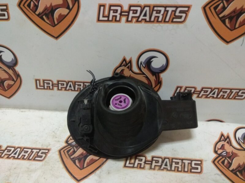 LR082816 Tank flap Land Rover Discovery 5 L462 (2017-) USED cost 75 € in stock 3 pcs.
