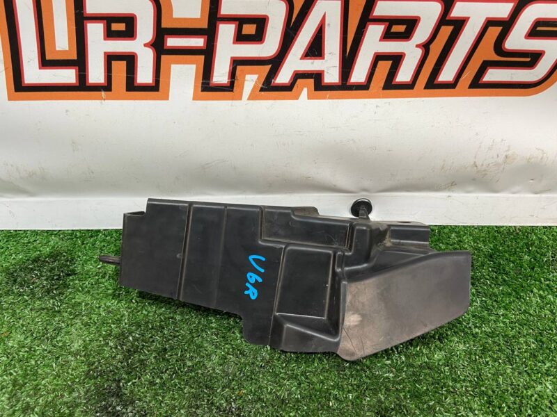 LR082866 Ventilation deflector right Land Rover Discovery 5 L462 (2017-) used cost 18,02 € in stock 6 pcs.