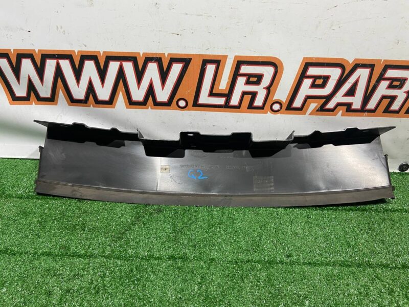 LR082886 Air deflector Land Rover Discovery 5 Used cost 60 € in stock 3 pcs.