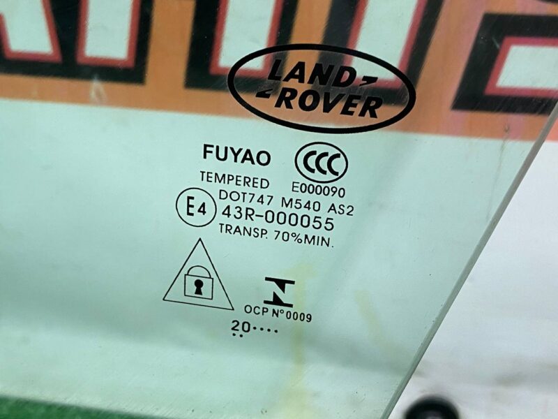 LR082923 Front left door glass Land Rover Discovery 5 L462 (2017-) USED cost 80 € in stock 7 pcs.