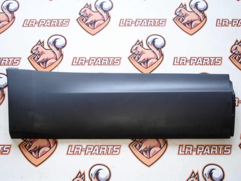 LR082944 Exterior door molding rear right Land Rover Discovery 5 L462 (2017-) used cost 40 € in stock 1 pcs.