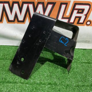 LR083226 Bracket rear left protection Land Rover Discovery 5 L462 used cost 20 € in stock 1 pcs.