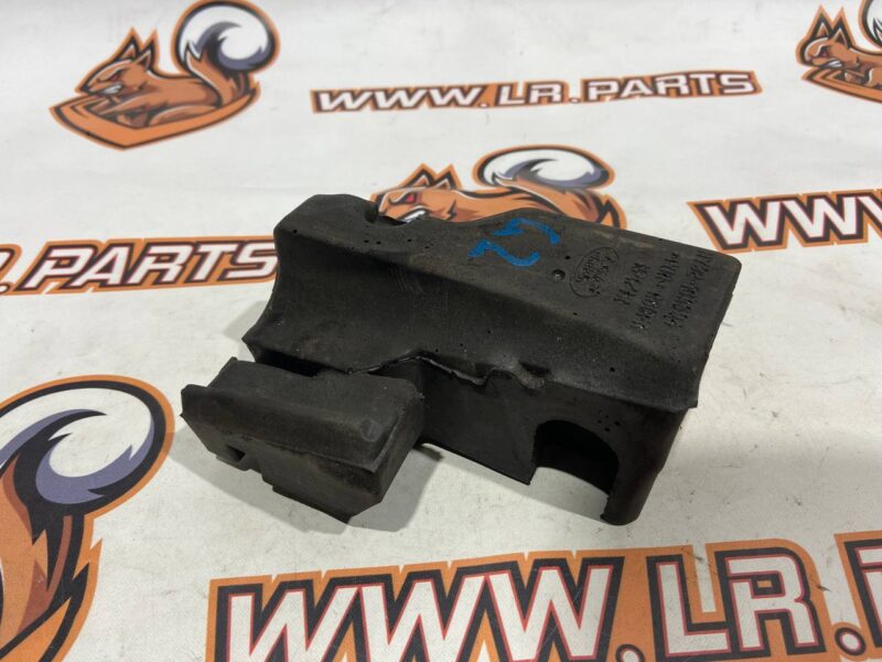 LR083278 Fender insulator right Land Rover Discovery 5 L462 used cost 20 € in stock 2 pcs.