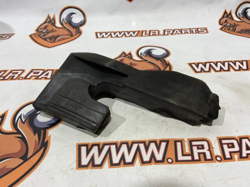 LR083279 Engine compartment insulator Land Rover Discovery 5 used cost 13 € in stock 2 pcs.