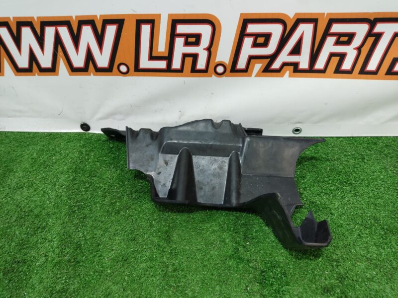 LR083673 Engine compartment screen protective right Land Rover Discovery 5 L462 (2017-) used cost 31,9 € in stock 4 pcs.