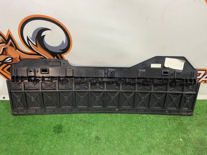 LR083971 Rear door trim panel Range Rover L405 (2013-2021) Used cost 80 € in stock 4 pcs.