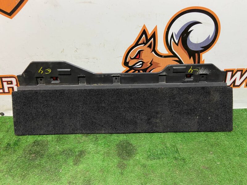 LR083971 Rear door trim panel Range Rover L405 (2013-2021) Used cost 80 € in stock 4 pcs.