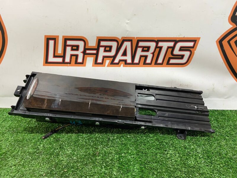 LR084039 Center console cup holder assembly Range Rover L405 (2013-2021) Used cost 100 € in stock 1 pcs.