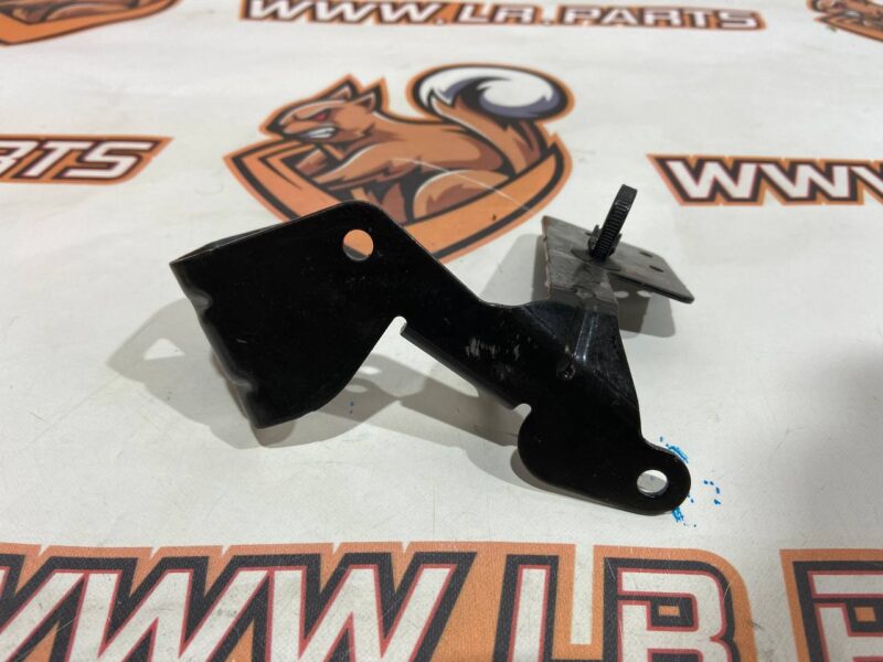 LR084050 Body Position sensor Bracket Rear left RANGE ROVER SPORT (L494) 2013- Used cost 10 € in stock 1 pcs.