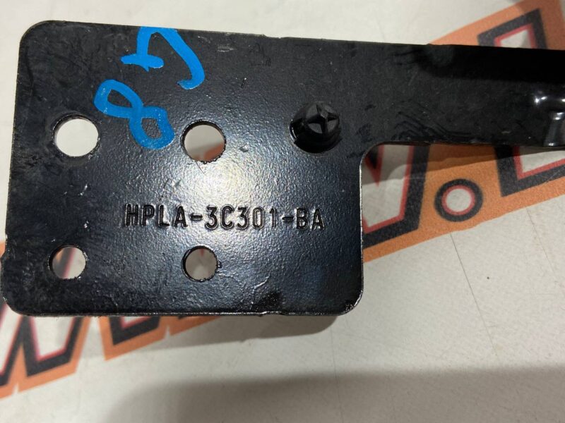 LR084050 Body Position sensor Bracket Rear left RANGE ROVER SPORT (L494) 2013- Used cost 10 € in stock 1 pcs.