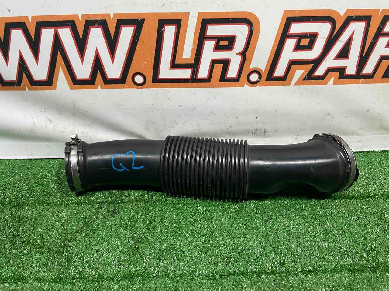 LR084405 Air duct RANGE ROVER SPORT (L494) 2013- Used cost 80 € in stock 1 pcs.