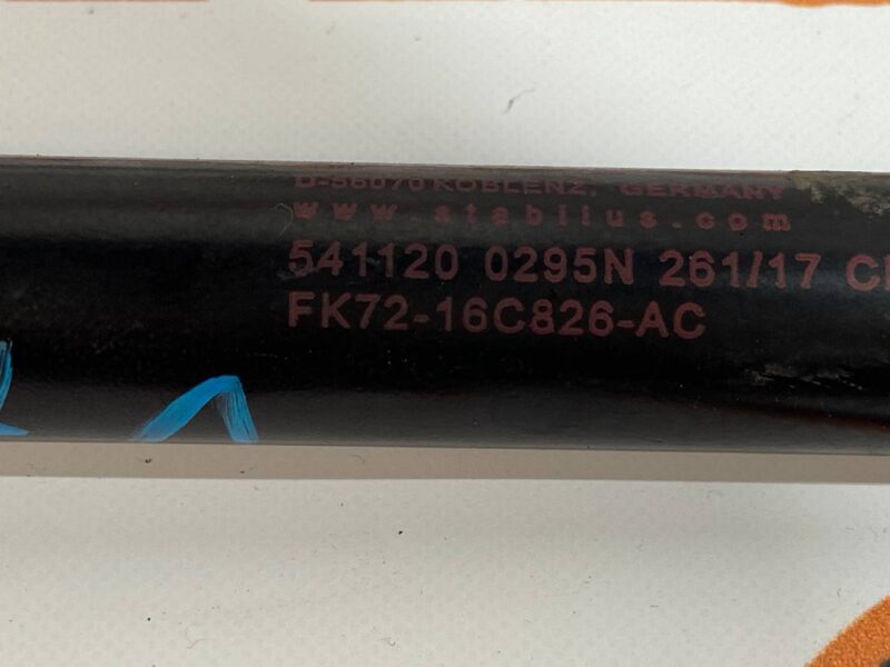 LR084691 Shock absorber hood LAND ROVER DISCOVERY SPORT L550 2015- Used cost 20 € in stock 3 pcs.