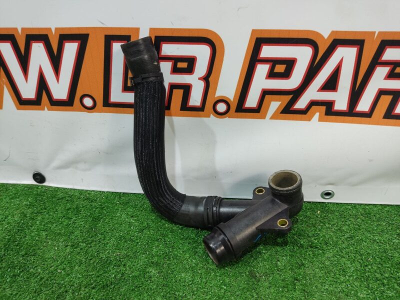 LR085514 EGR flange RANGE ROVER VELAR (L560) Used cost 15 € in stock 1 pcs.