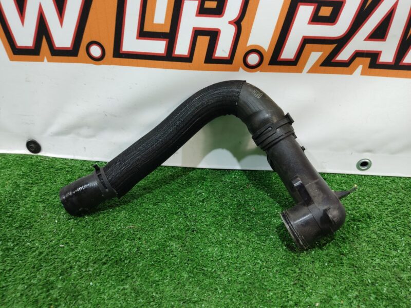 LR085514 EGR flange RANGE ROVER VELAR (L560) Used cost 15 € in stock 1 pcs.
