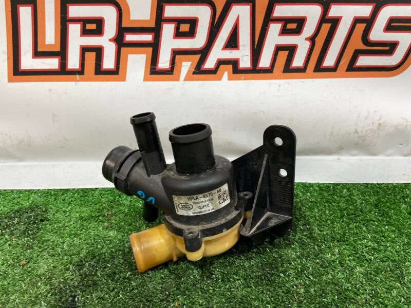 LR085946 Thermostat 3.0 D Range Rover Sport L494 (2014-2022) Used cost 40 € in stock 8 pcs.
