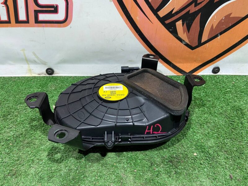 LR086354 Speaker sub-buffer Range Rover L405 (2013-2021) used cost 75 € in stock 2 pcs.