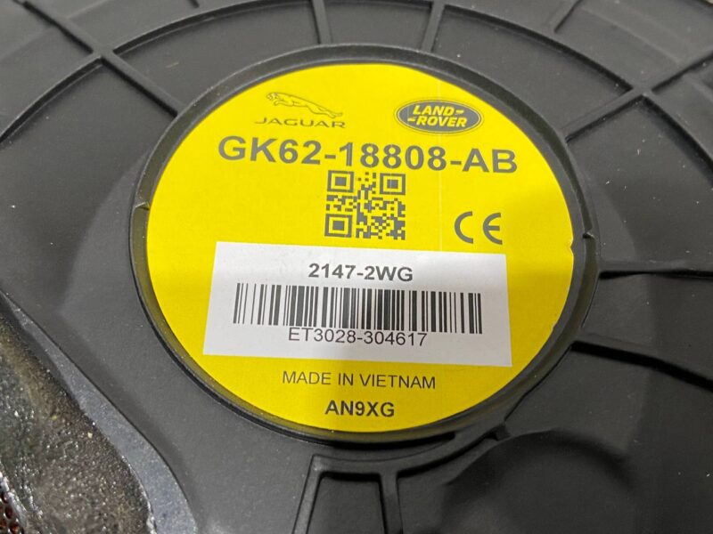 LR086410 Subwoofer speaker Range Rover Sport L494 (2014-2022) Used cost 100 € in stock 1 pcs.