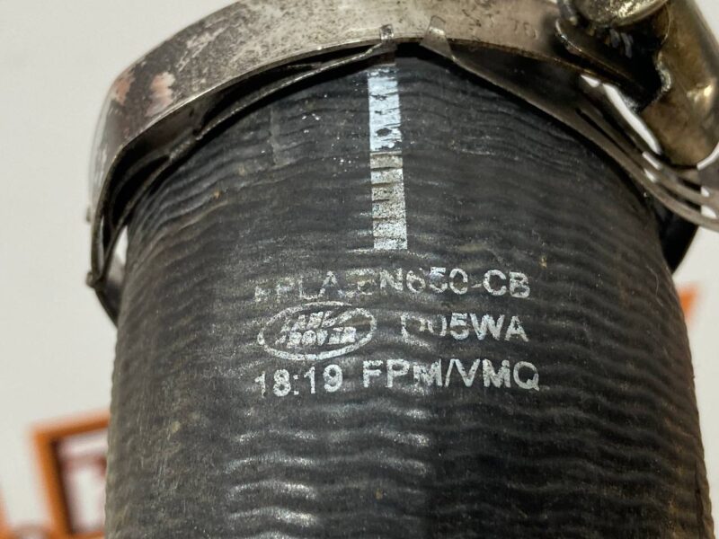LR088290 Radiator Hose 3.0TD Range Rover Sport L494 (2014-2022) Used cost 40 € in stock 7 pcs.