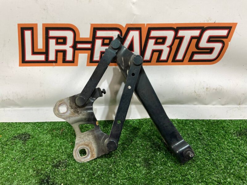 LR088985 Hood hinge left Range Rover L405 (2013-2021) Used cost 50 € in stock 11 pcs.