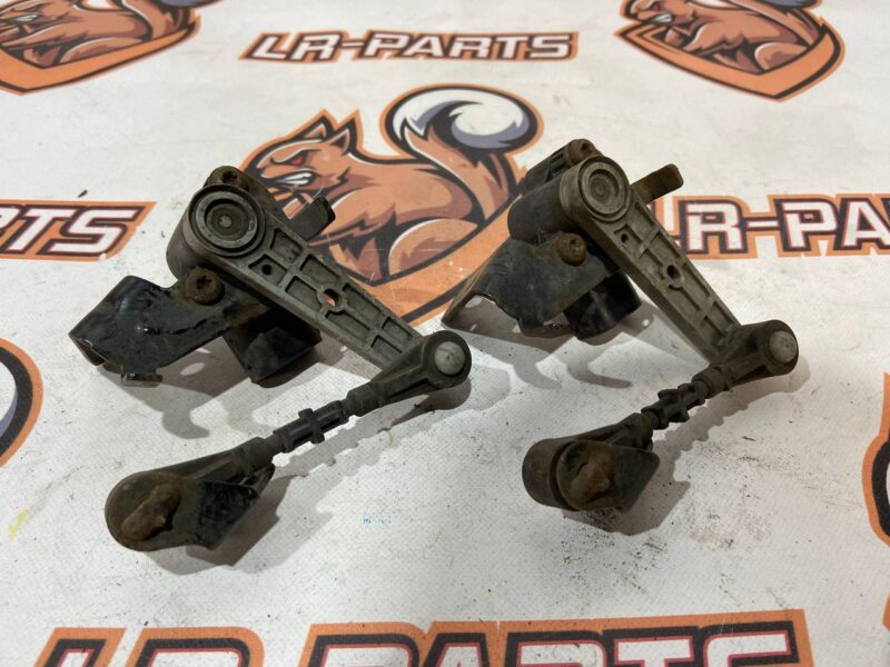 LR090681 Height sensor Rear right RANGE ROVER VELAR Used cost 70 € in stock 2 pcs.