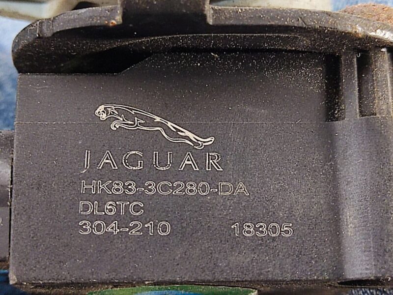 LR090681 Height sensor Rear right RANGE ROVER VELAR Used cost 70 € in stock 2 pcs.