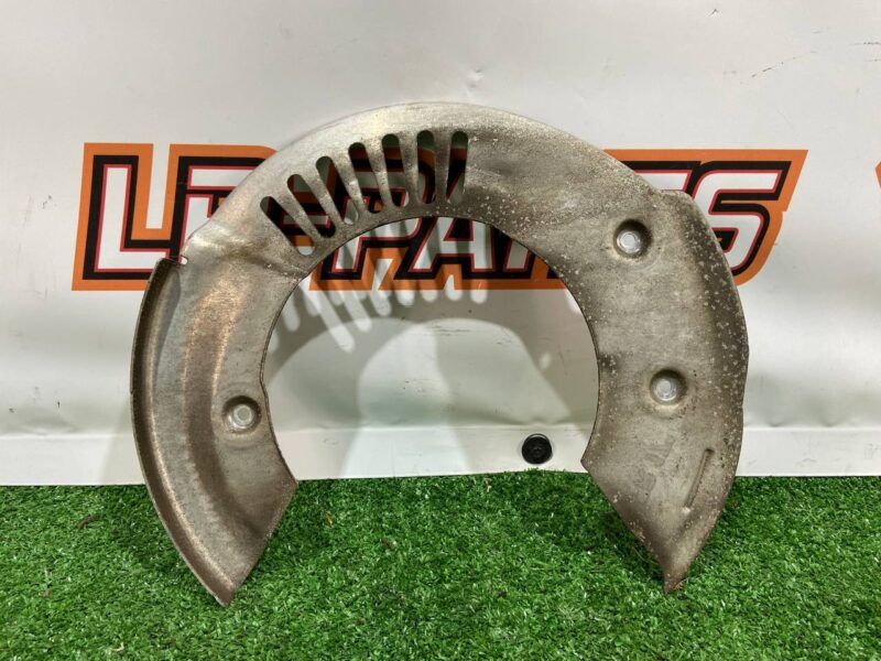 LR090693 Front brake disc protection right Range Rover Velar L560 Used cost 15 € in stock 3 pcs.