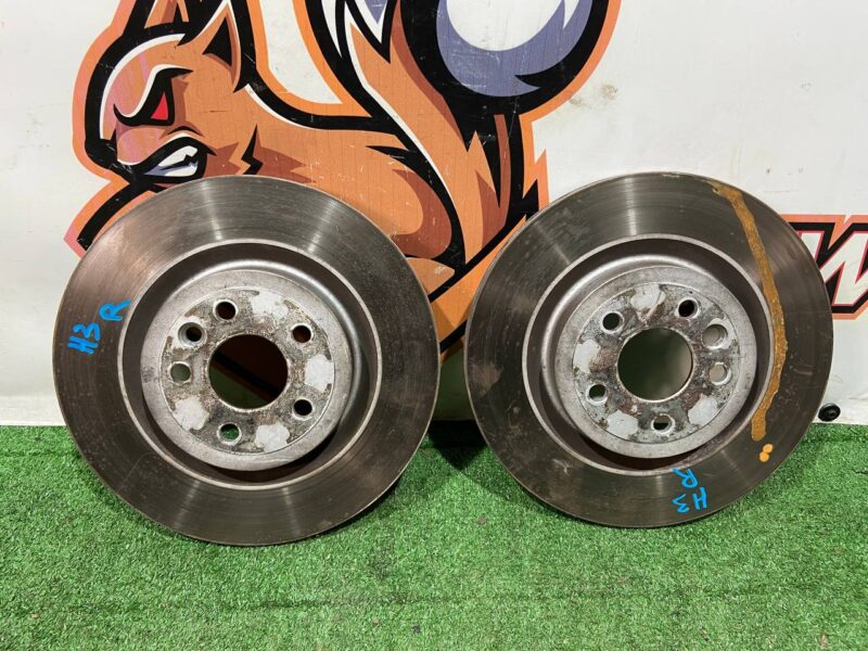 LR090699 Rear brake disc (325x20) Range Rover Velar L560 (2018-) Used cost 30 € in stock 14 pcs.
