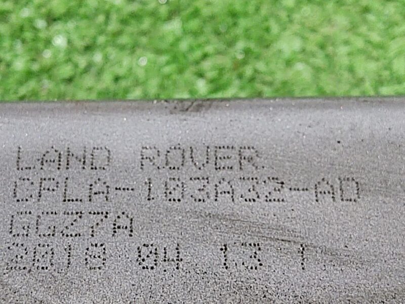 LR090887 Bracket for bumper amplifier right Range Rover Sport L494 (2014-2022) Used cost 15 € in stock 3 pcs.