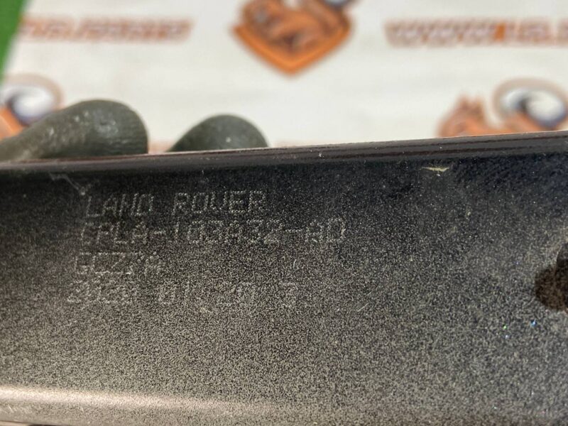 LR090887 Bracket for bumper amplifier right Range Rover Sport L494 (2014-2022) Used - Image 13