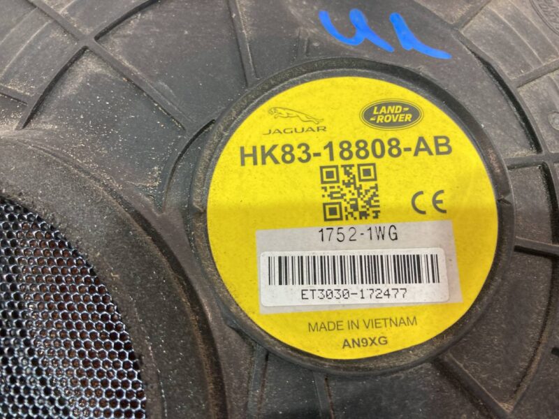LR091163 Sub woofer Range Rover Velar L560 (2018-) Used cost 90 € in stock 1 pcs.