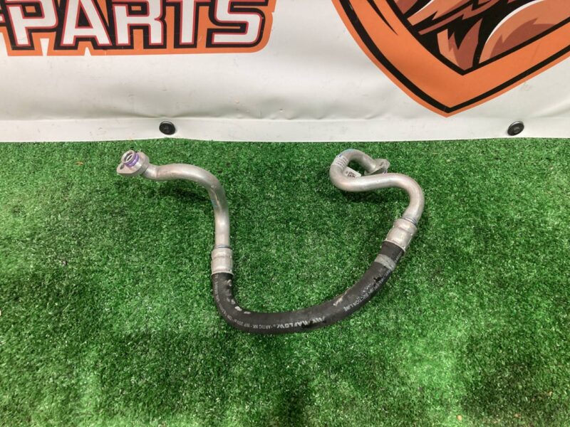 LR091476 Air conditioner pipe 2.0D Range Rover Velar L560 (2018-) Used cost 50 € in stock 6 pcs.