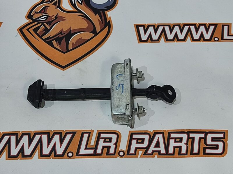LR091727 Rear door limiter Range Rover Velar L560 (2018-) Used cost 20 € in stock 5 pcs.